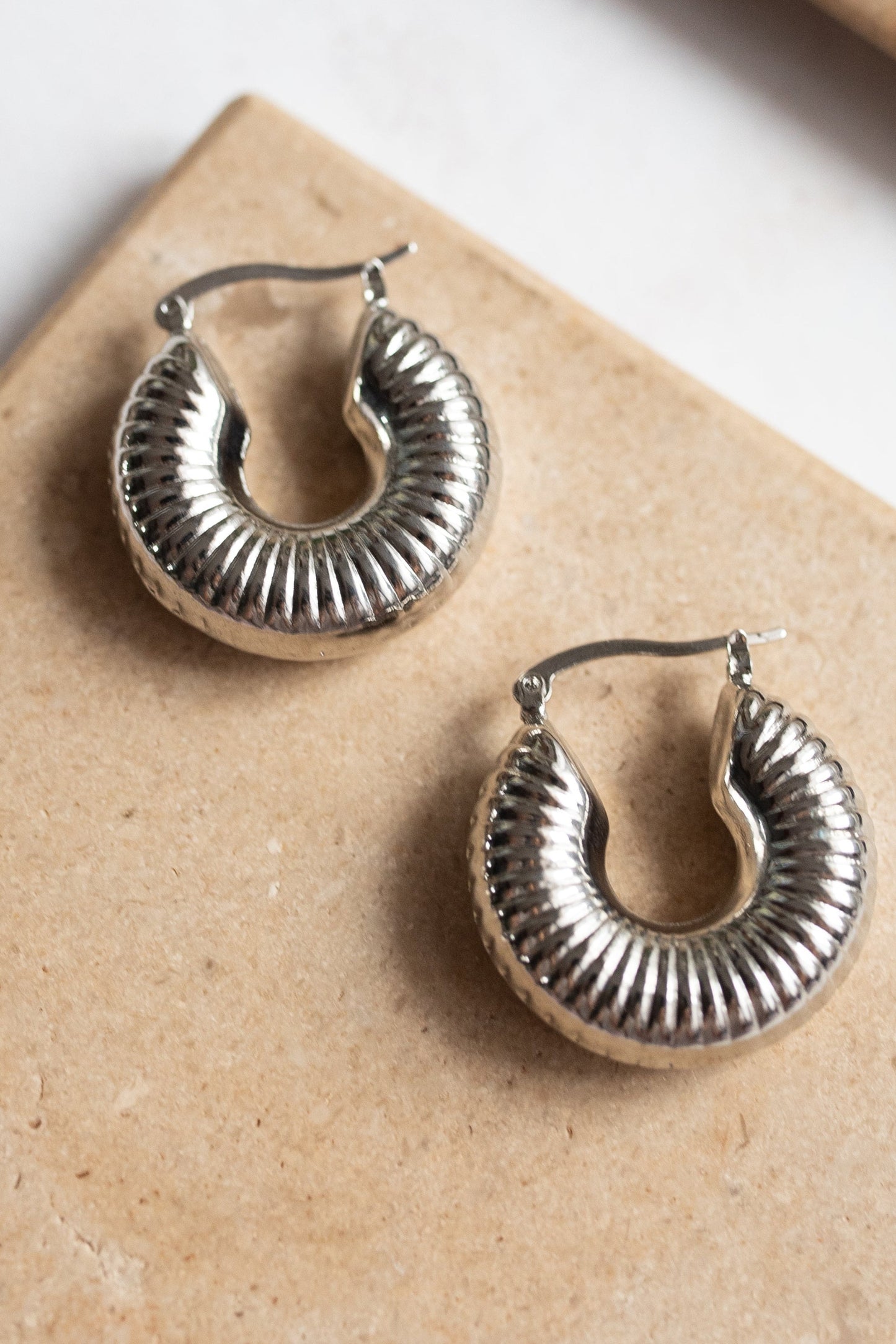 ARETE HOOP FABI