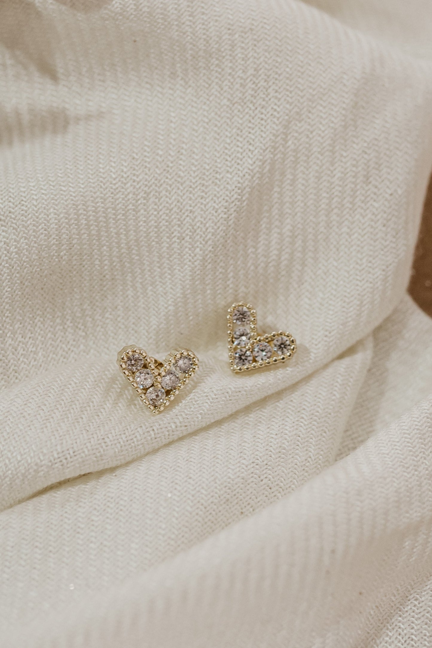 ARETE STUD SALLY