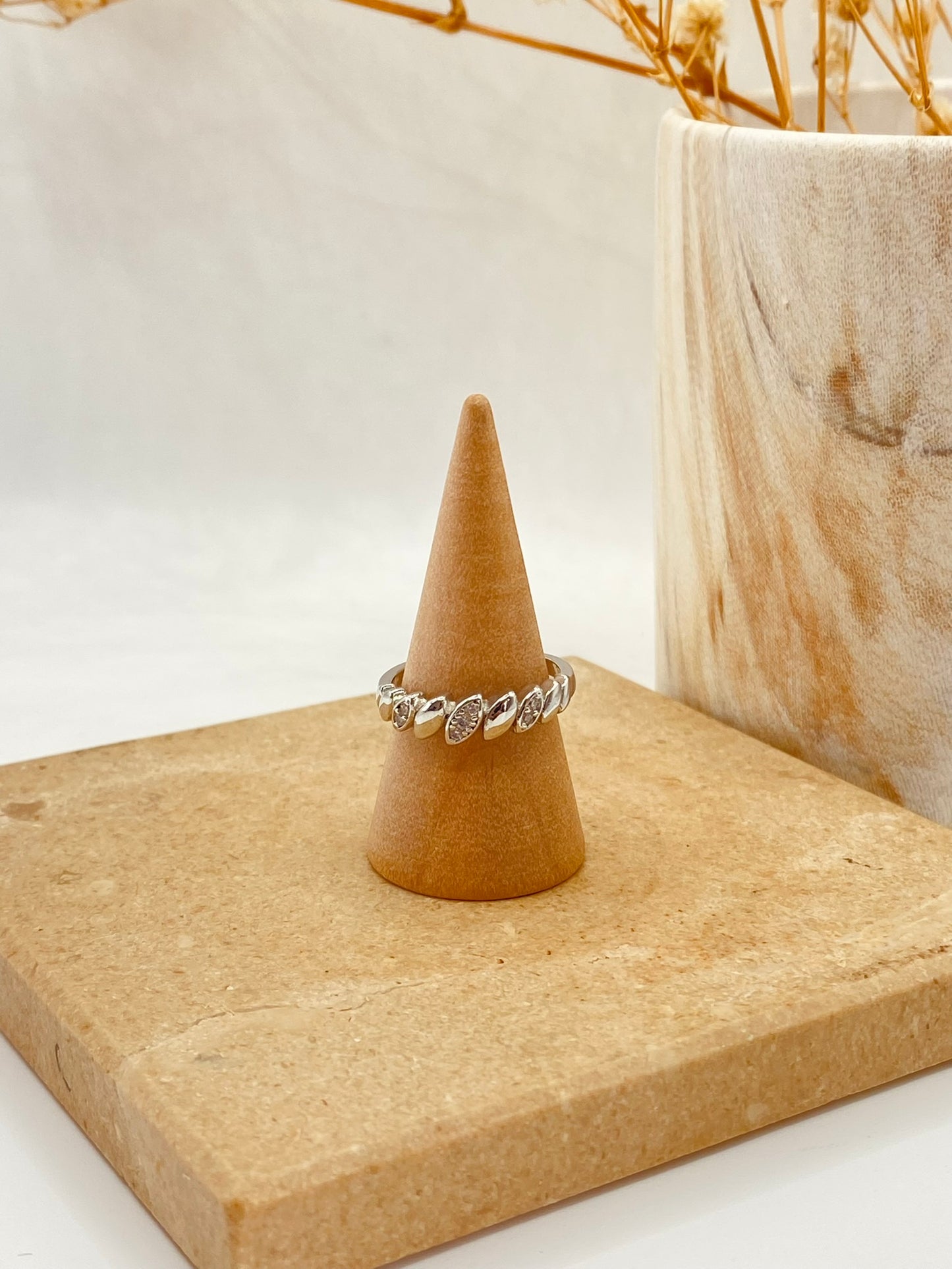 ANILLO SARAY