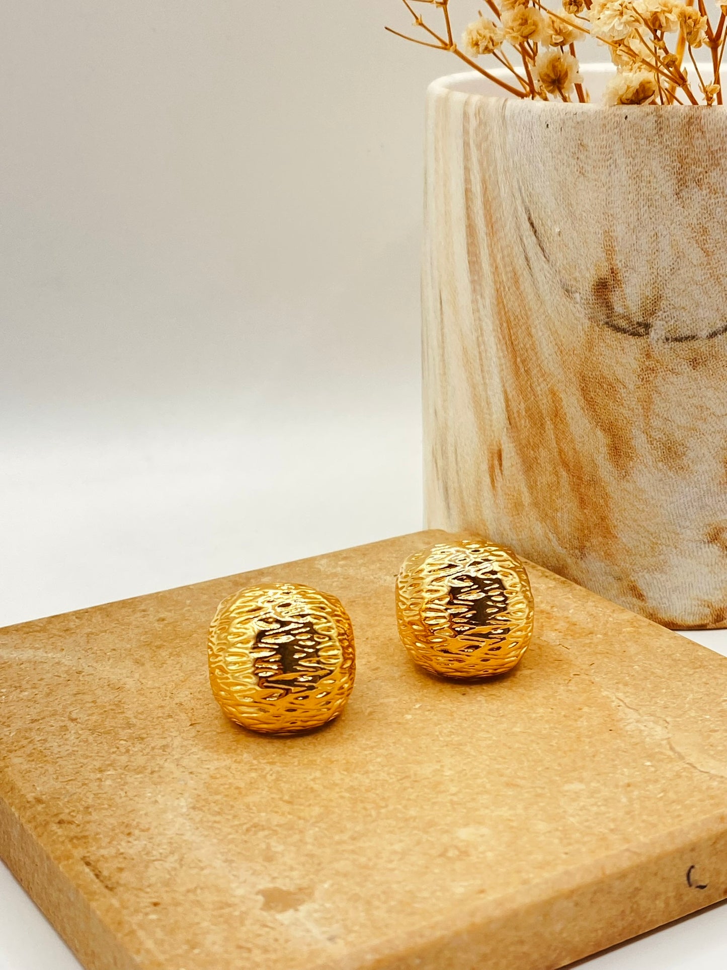 ARETE STUD MONSE