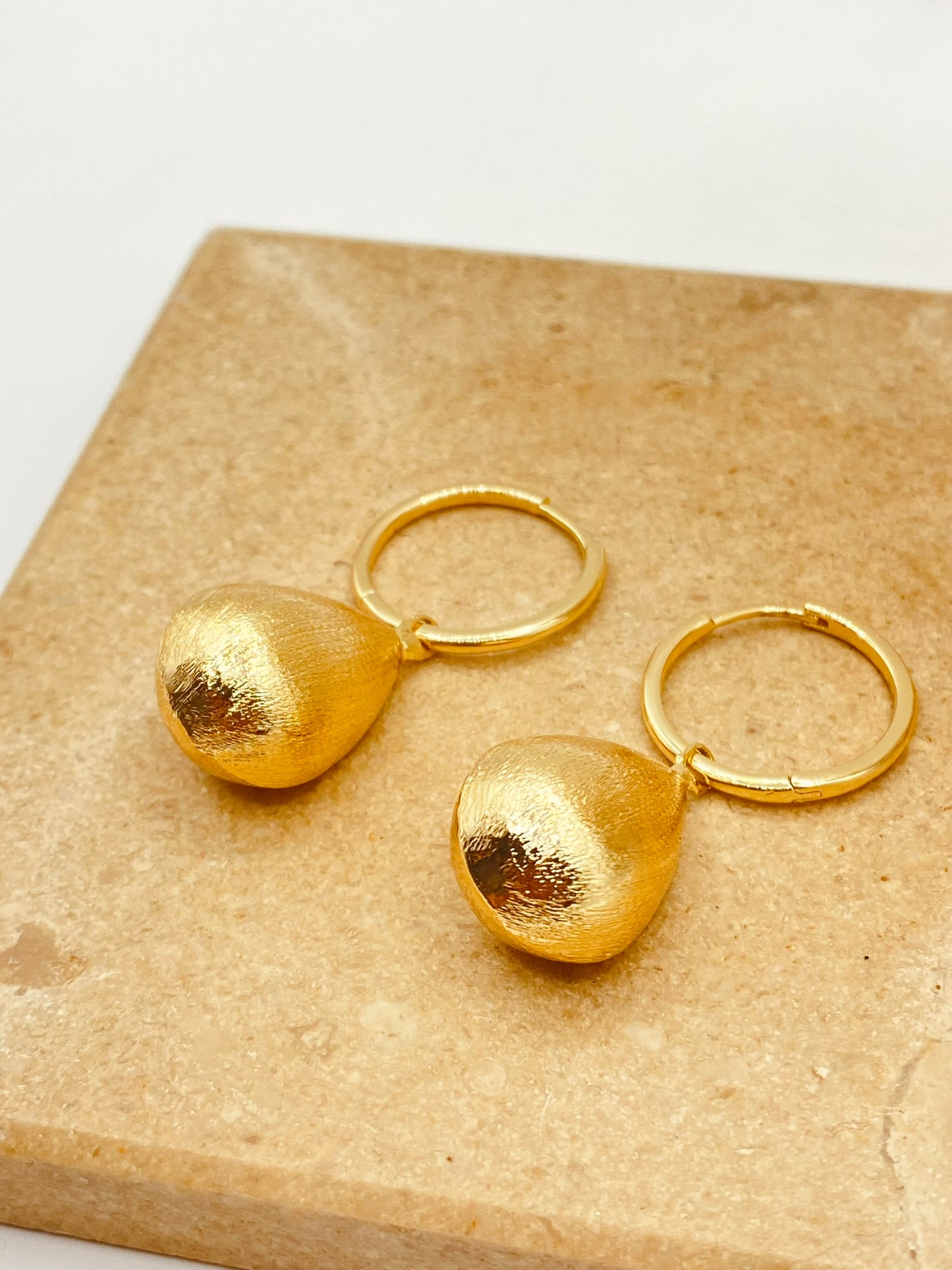 ARETE HOOP YADI