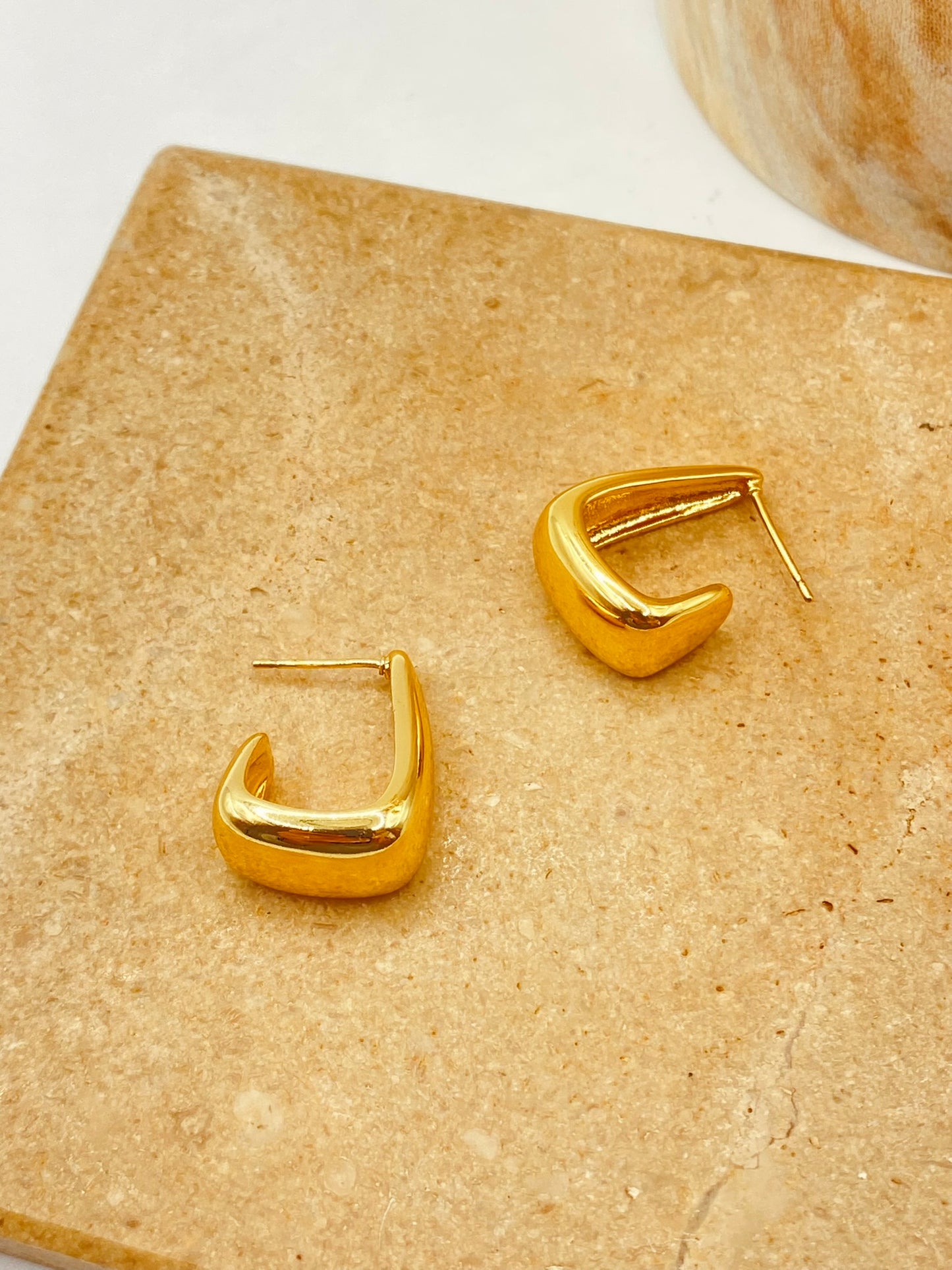 ARETE STUD KRIS