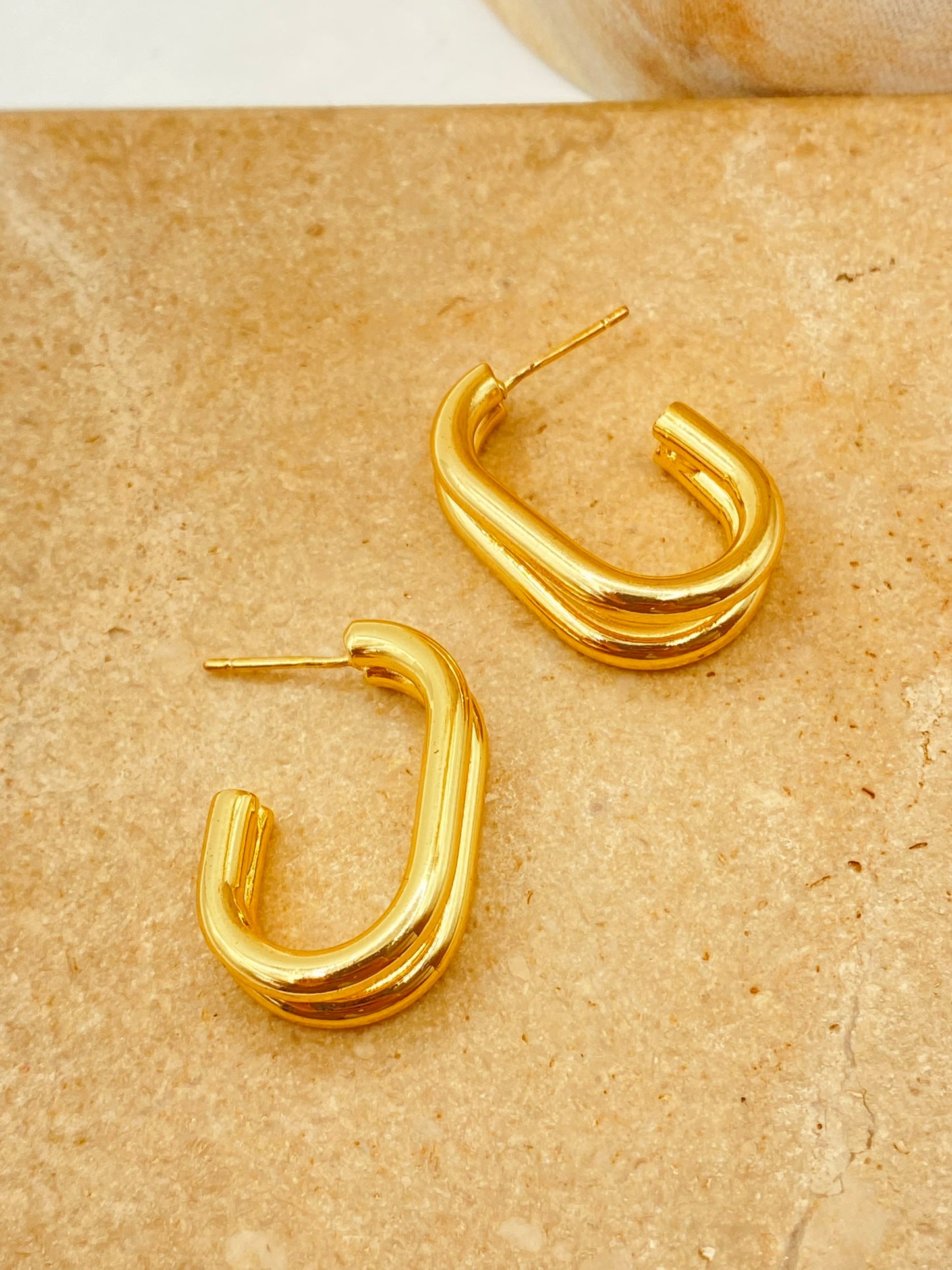 ARETE STUD LIA