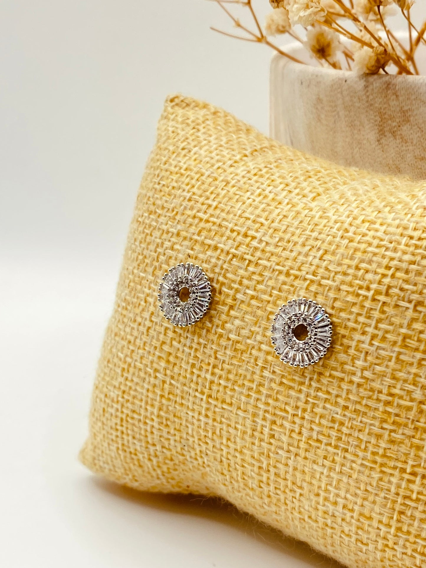 ARETE STUD ALE