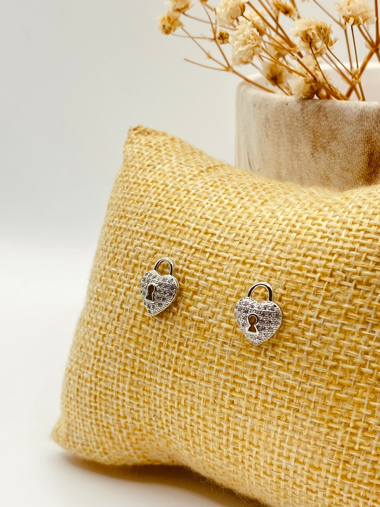 ARETE STUD EVA