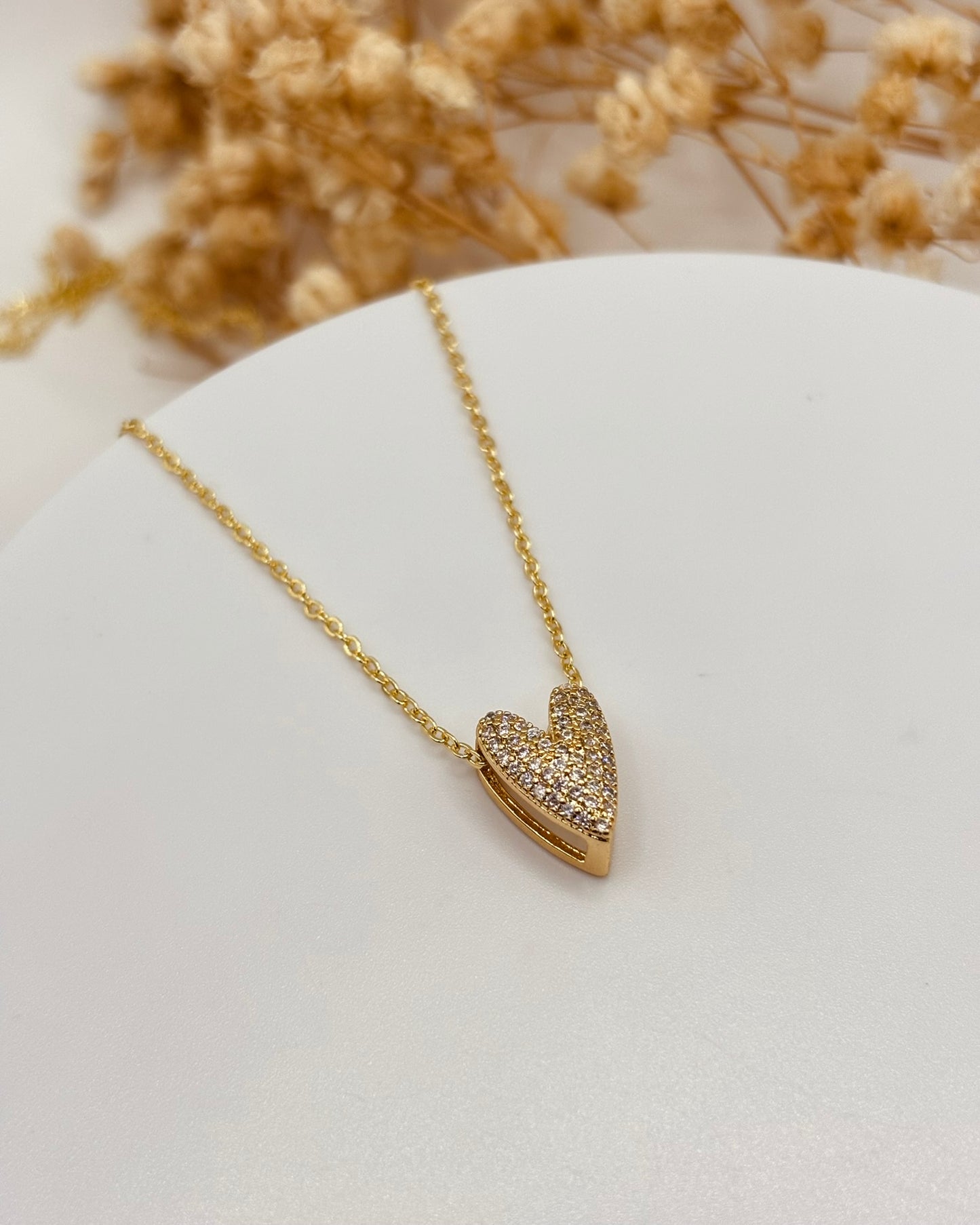 COLLAR AMOR- CORAZON DORADO Y PIEDRAS