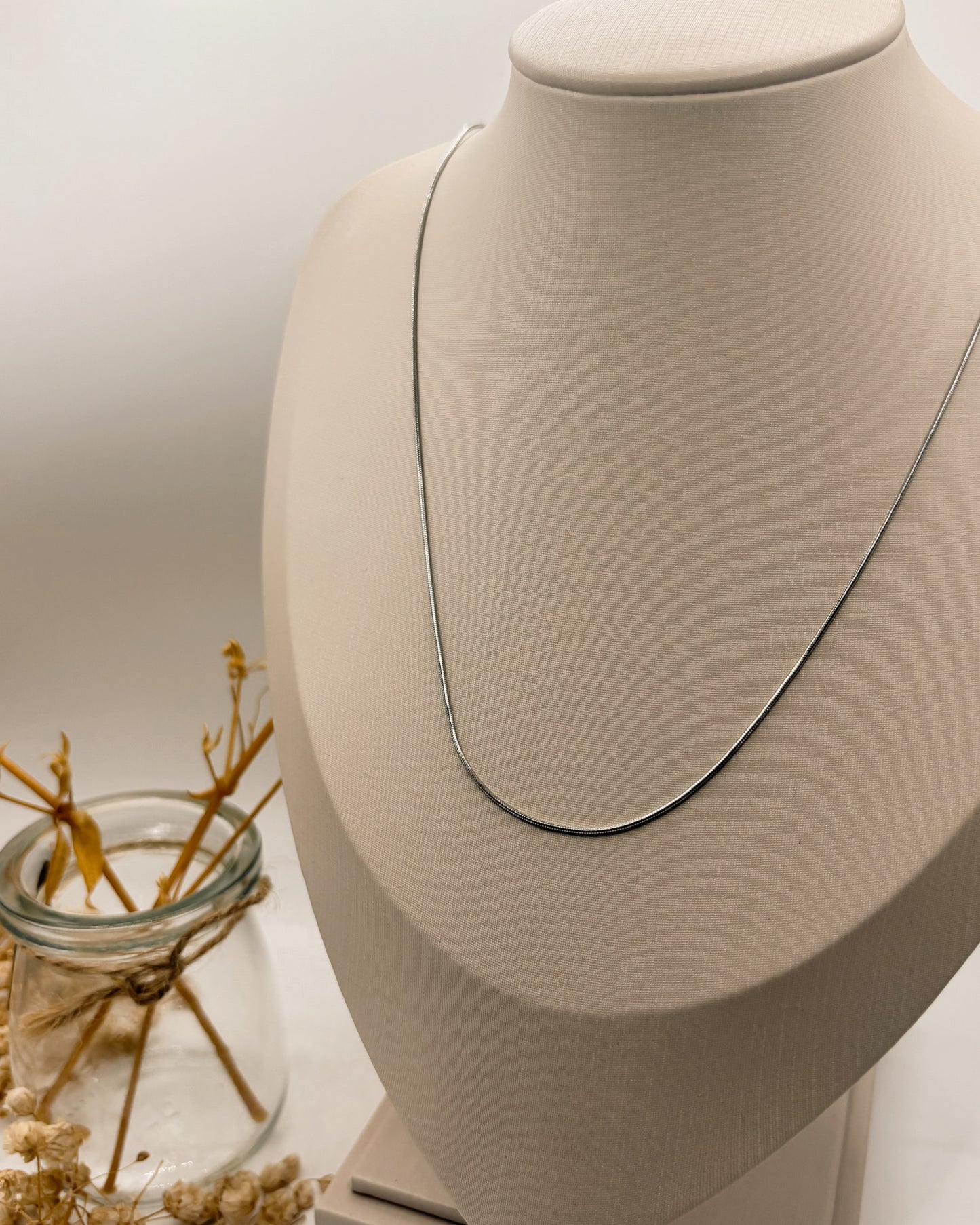 COLLAR REBE