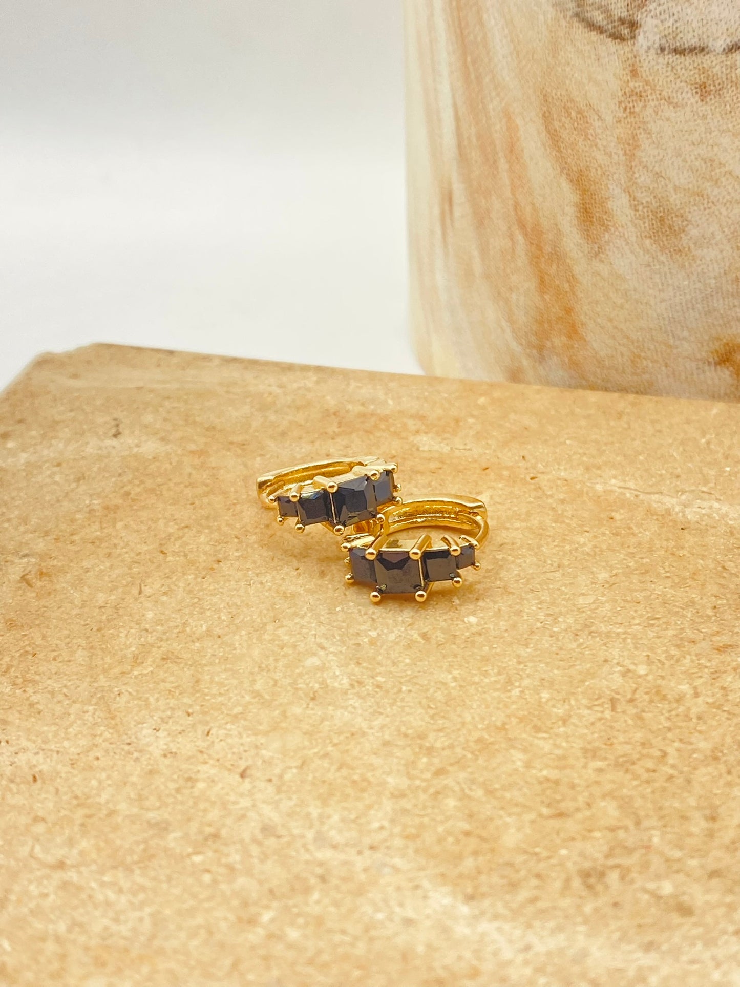 ARETE HOOP MARY