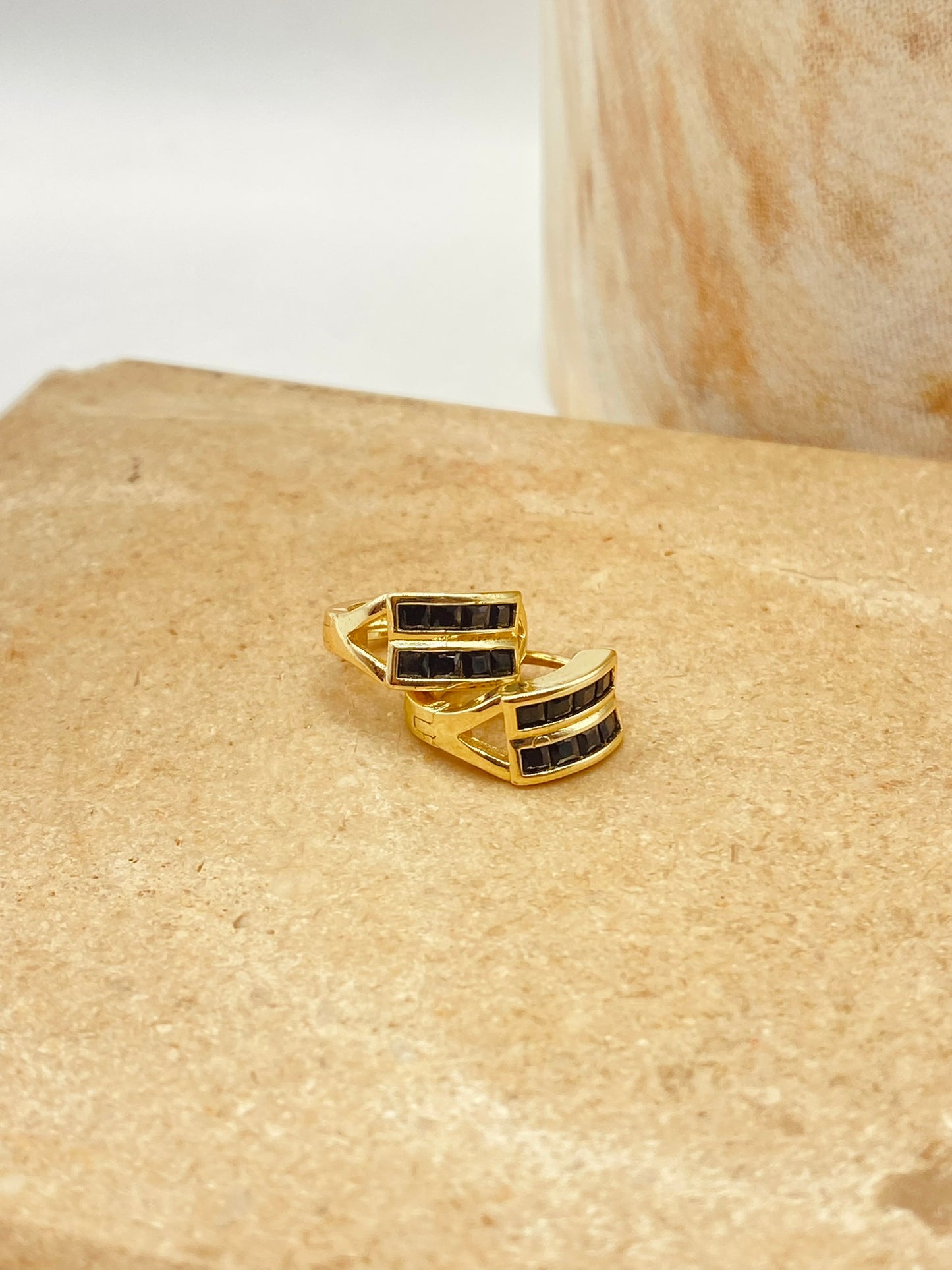 ARETE HOOP BIANCA