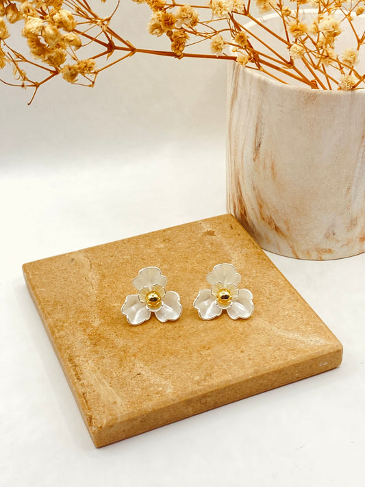 ARETE STUD MIA